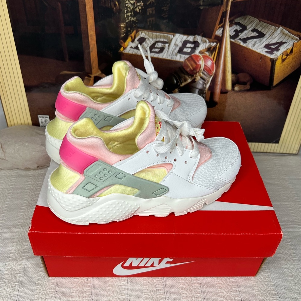 ‼️SOLD‼️Nike Huarache Run GS S - Picture 3 of 6